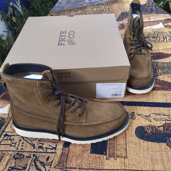 Frye Montana MocToe New In Box! - Picture 2 of 10